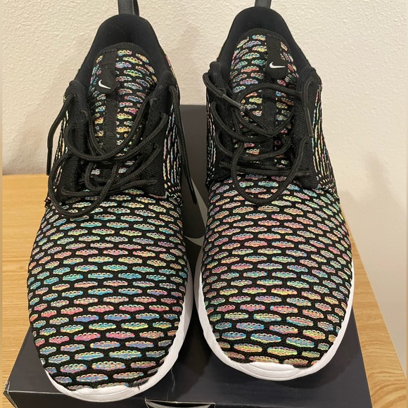 Nike - Roshe Run - Size 10 - Picture 3 of 5